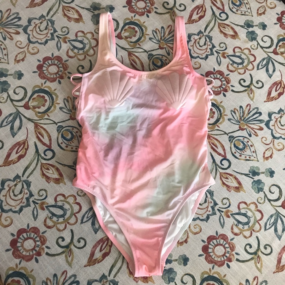 🆕 NWOT PINK mermaid one piece 🌸